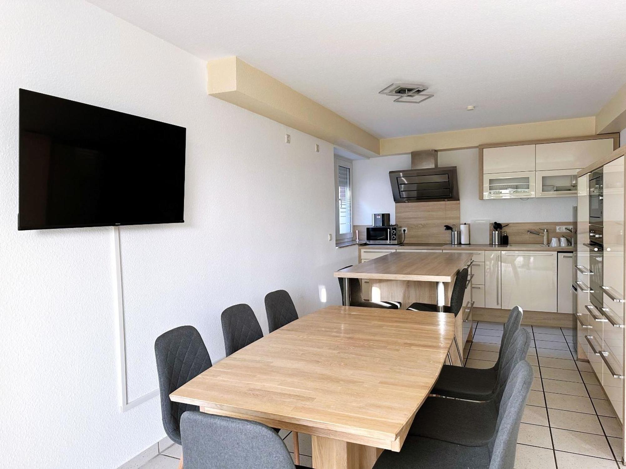 Schoene Apartments I Private Parkplaetze I Home2Share Munster  Buitenkant foto